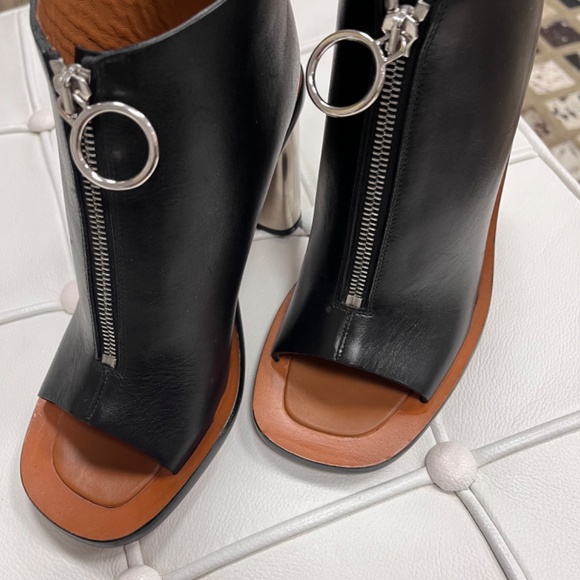 CÉLINE Leathe sandal - Picture 2 of 4